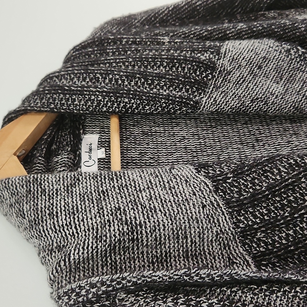 Vintage Carducci Draped Knit Cardigan – Textured & Cozy - Picture 9 of 10